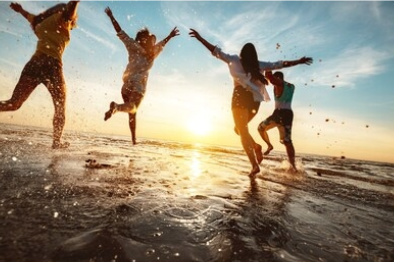 增加工作时间、变更异地工作，企业被判违法解除劳动关系